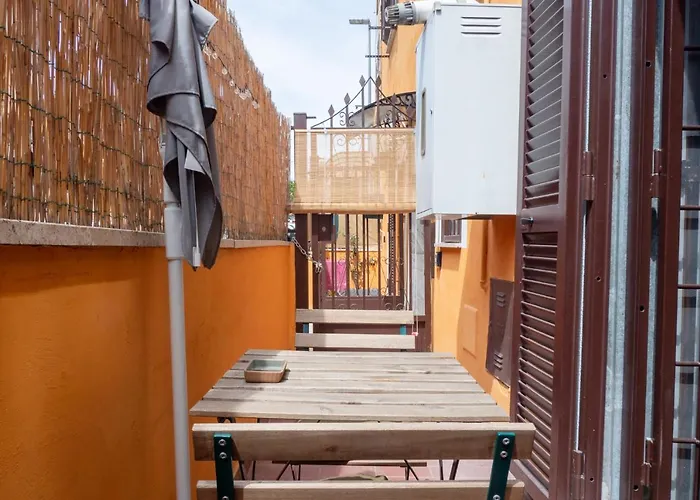 Apartment Monolocale Minimal 5 Minuti A Piedi Da Metro C Rome